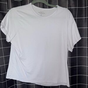 Abercrombie and Fitch tee